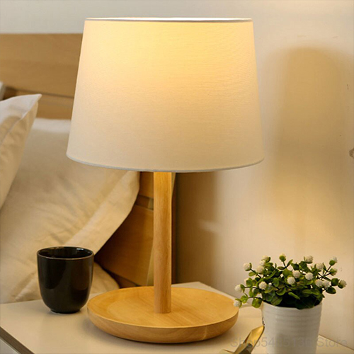 cách chọn đèn ngủ để bàn thân gỗ