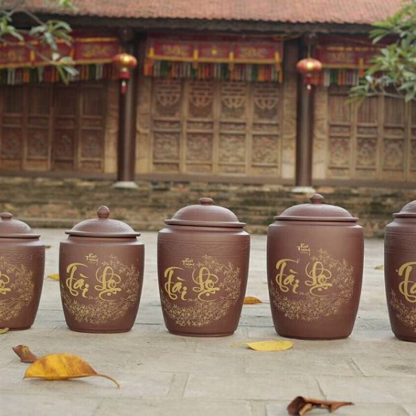 Hũ sành đựng gạo – nơi gom tụ may mắn, tài lộc của mọi gia đình
