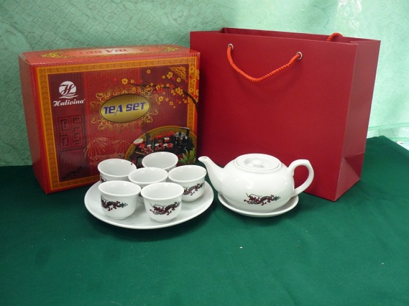 Giải pháp quà tặng gốm sứ kỷ niệm ngày thành lập doanh nghiệp sang trọng