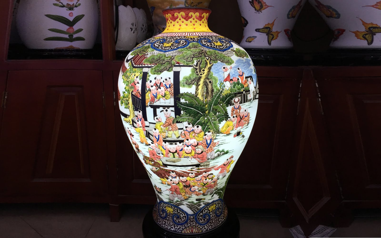 Quá trình tạo ra đèn gốm sứ bát tràng như thế nào ?