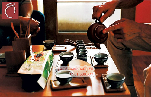 Bộ ấm chén pha trà Bát Tràng - quà tặng ý nghĩa mừng tân gia