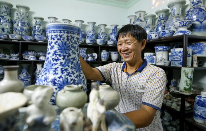 Chiêm ngưỡng kho đồ cổ khổng lồ của 