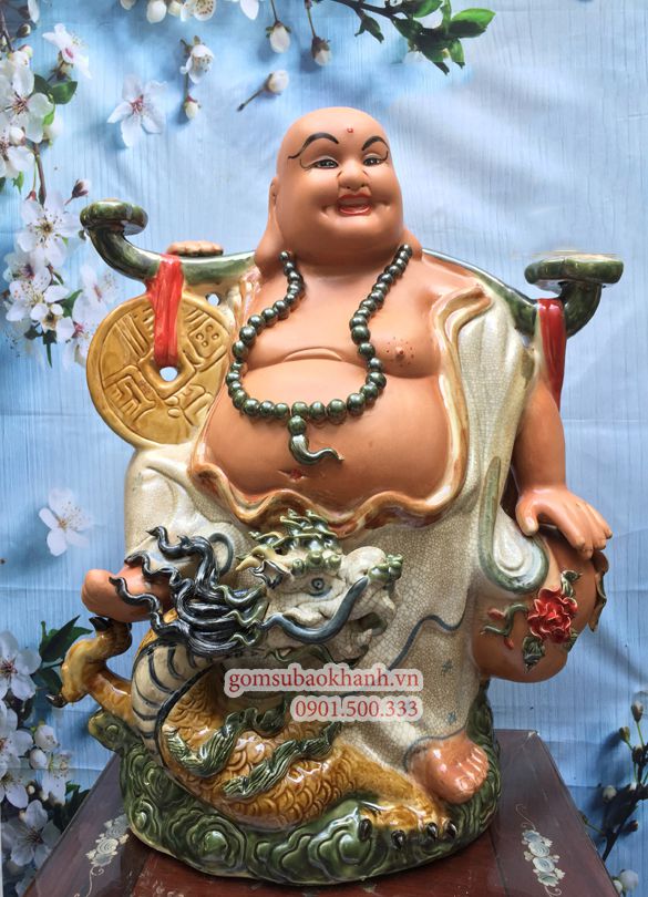 Nên đặt loại tượng gốm sứ nào trên bàn làm việc để mang lại may mắn, thăng quan tiến chức nhanh hơn?