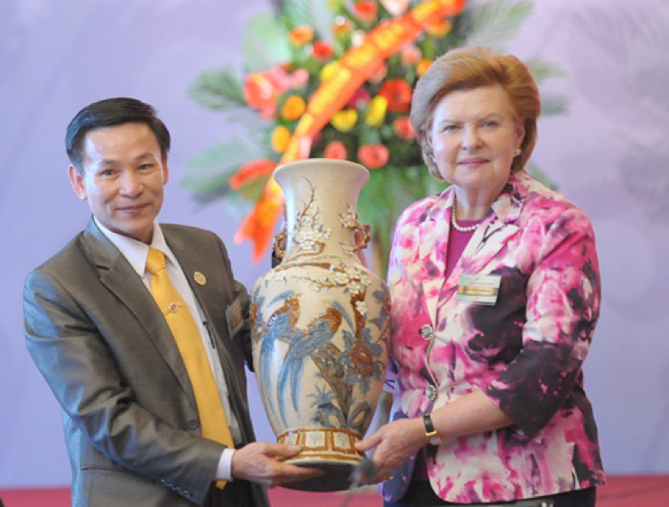 “Vua men” gốm sứ Bát Tràng – Nghệ nhân nhân dânTrần Độ