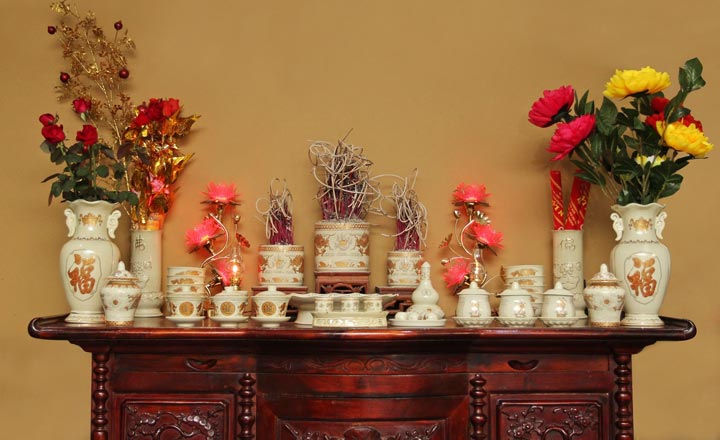 Văn hóa thờ cúng thông qua sử dụng bát hương Bát Tràng