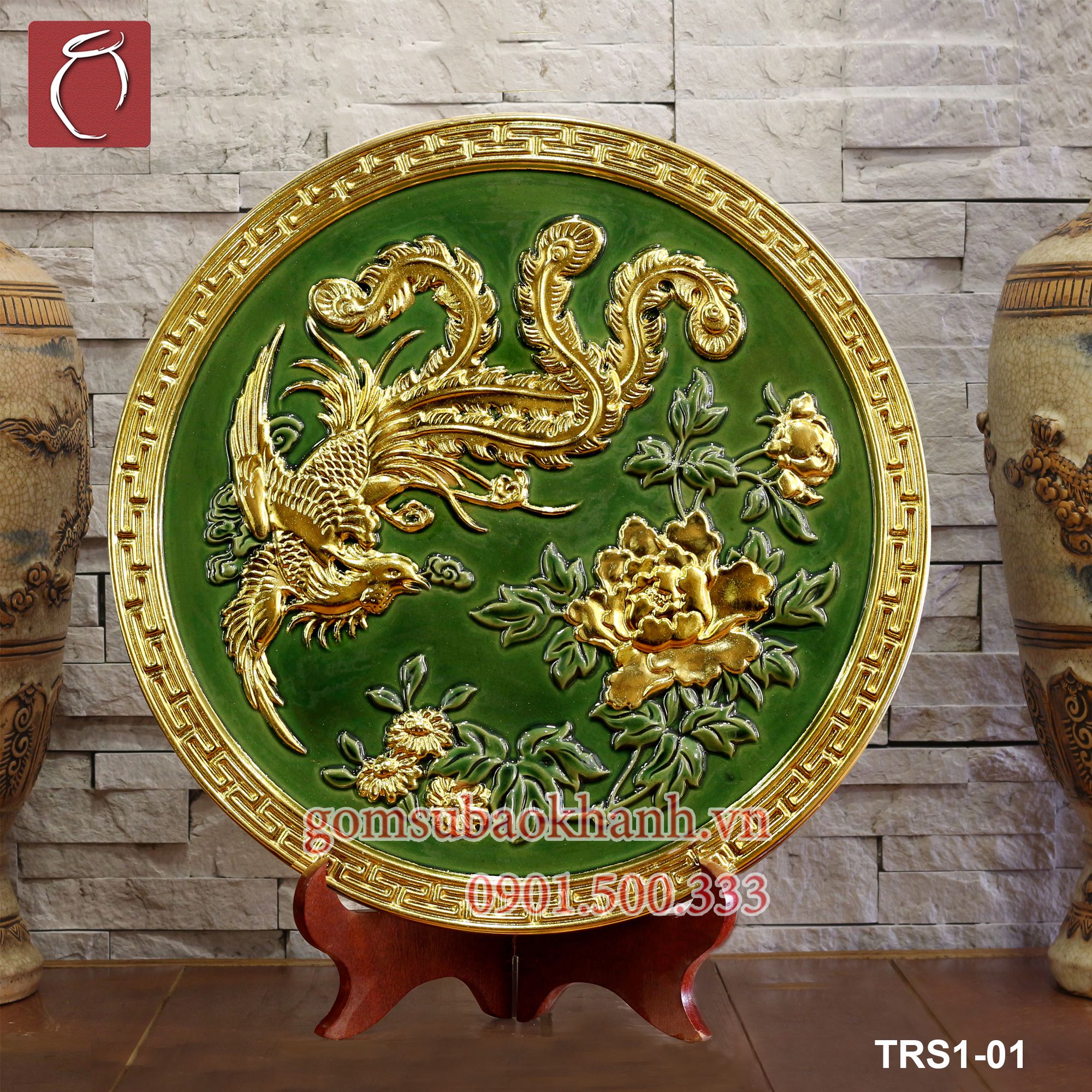 Đi tìm “cái nghĩa” của dòng tranh sứ dát vàng Phượng Hoàng mẫu đơn Bảo Khánh