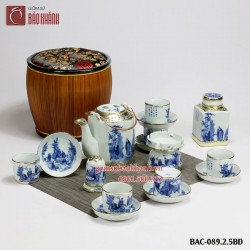 Bộ ấm chén tích men lam bọc đồng phụ kiện và giỏ ấm