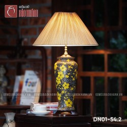 Đèn ngủ để bàn gốm sứ cao cấp Hoàng Mai Vân Uyển