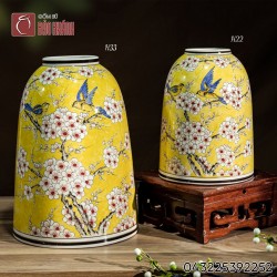 Lọ hoa men vàng vẽ hoa Đào dáng chuông