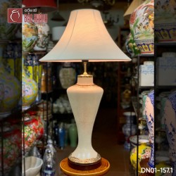 Đèn ngủ để bàn gốm sứ chân thon men rạn bọc đồng