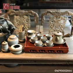 Bộ ấm chén bạch hồng sa dáng cao quai ngang