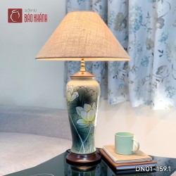 Đèn ngủ để bàn gốm sứ cao cấp Sen trắng