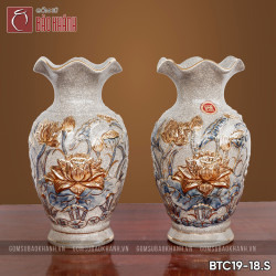 Lọ hoa miệng lượn men rạn đắp nổi Sen vẽ vàng
