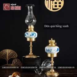 Đèn dầu men lam vẽ Sơn Thủy dáng quả hồng