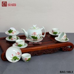 Bộ ấm chén Bưởi Cành men ngọc vẽ sen kẻ chỉ vàng và khay