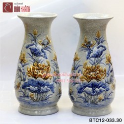 Lọ huệ men rạn đắp nổi hoa sen
